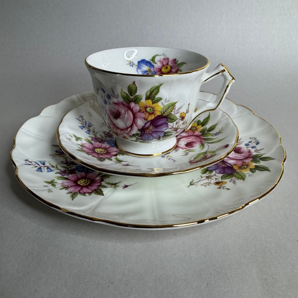 Aynsley Fine English Bone China Tea Cup Saucer and Plate Trio Floral Gold Trim